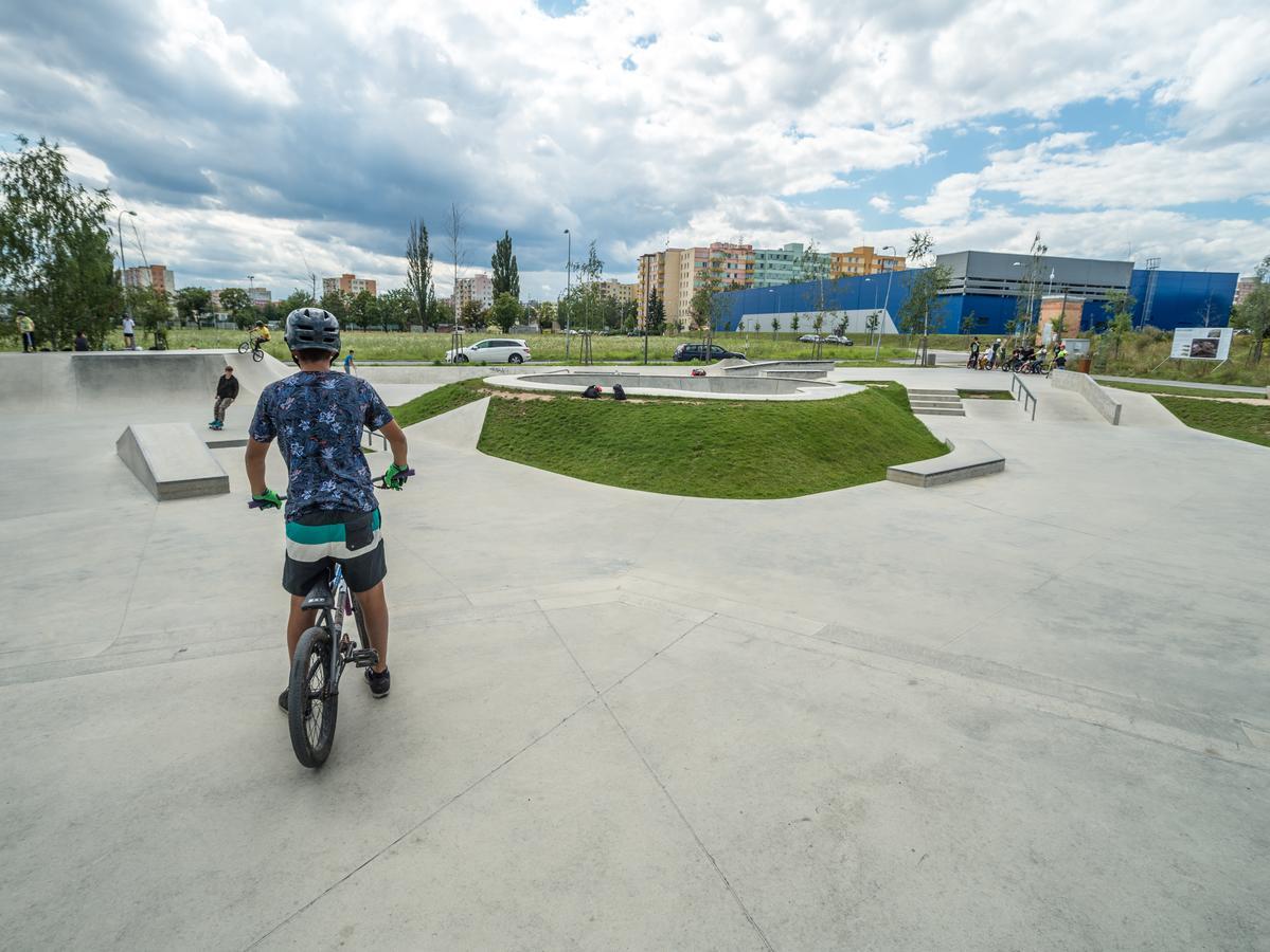 Hc Hotel Чеське Будєйовіце Екстер'єр фото